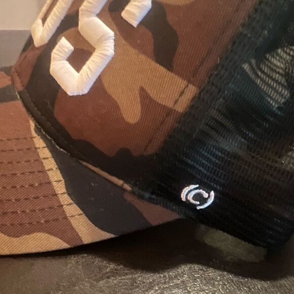 AUS Camouflage Trucker Cap - Austin - Picture 3 of 6